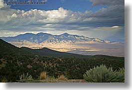 images/UnitedStates/Nevada/GreatBasinNatlPark/Mountains/mountains-clouds-n-desert-07.jpg