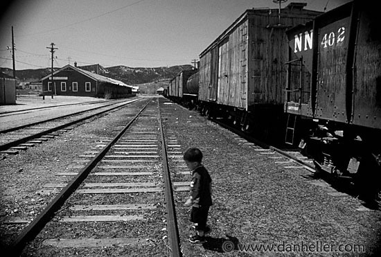 ely-kid-railrd.jpg