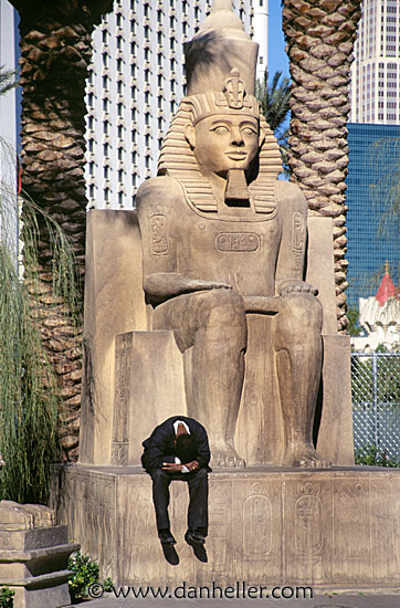 lv-egypt01.jpg