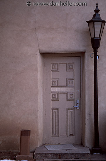 door-lamp.jpg