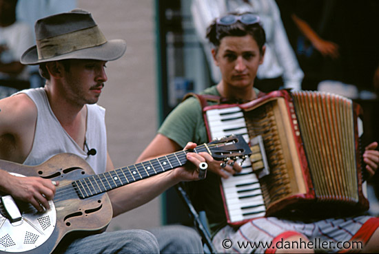 accordion-guitar.jpg