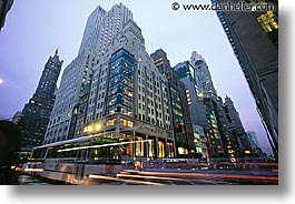 images/UnitedStates/NewYork/5thAve/warner-store-d.jpg