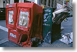 images/UnitedStates/NewYork/Streets/newspaper-box.jpg