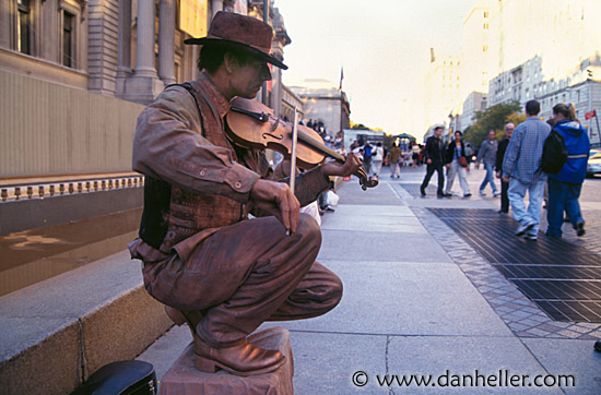 violinist-statue.jpg