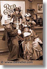 images/UnitedStates/Ohio/CedarPoint/People/old-time-kids-05.jpg