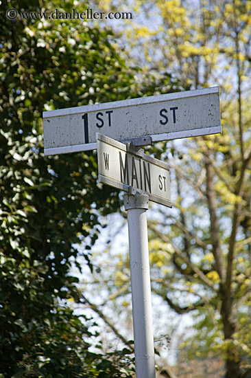 1st-n-main-street-sign.jpg