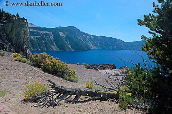 crater-lake-rim-03.jpg