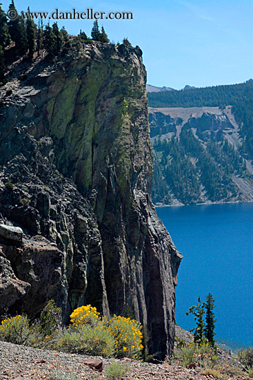 crater-lake-rim-04.jpg