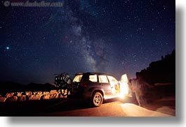 images/UnitedStates/Oregon/CraterLake/Night/car-interior-lights-n-milky-way-1.jpg