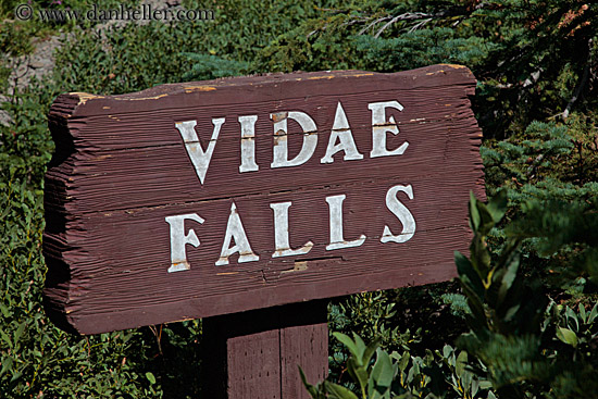 videa-waterfalls-sign.jpg