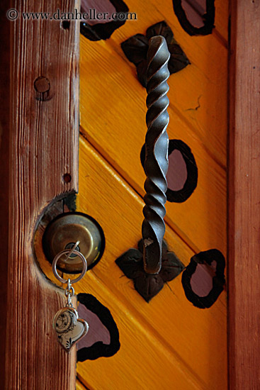 key-in-lock-1.jpg