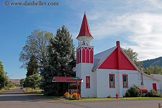 red-n-white-church-3.jpg