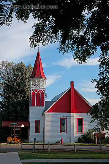 red-n-white-church-4.jpg