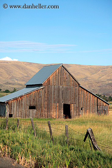 barn.jpg