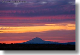 images/UnitedStates/Oregon/Scenics/MtJefferson/mt_jefferson-at-sunset-02.jpg
