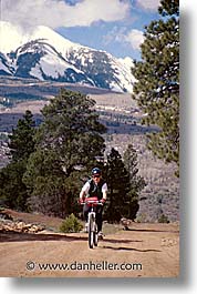 images/UnitedStates/Utah/ArchesPark/moab-biker.jpg