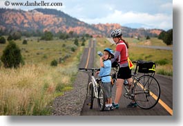images/UnitedStates/Utah/BryceCanyon/BikePath/jack-n-sarah-biking-06.jpg