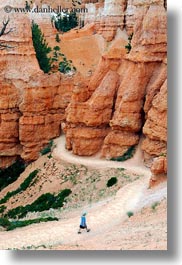 images/UnitedStates/Utah/BryceCanyon/People/jack-in-canyon-03.jpg