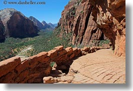 images/UnitedStates/Utah/Zion/AngelsLandingTrail/path-n-mtn-02.jpg