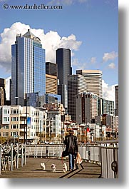 images/UnitedStates/Washington/Seattle/Cityscapes/cityscape-n-dog-walker.jpg