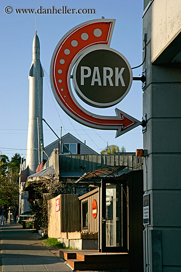 rocket-n-park-sign-2.jpg