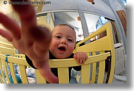 images/personal/Jack/Apr2005/Crib/crib-reach-1.jpg