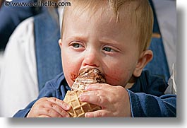 images/personal/Jack/Apr2005/Misc/ice-cream-face-1.jpg