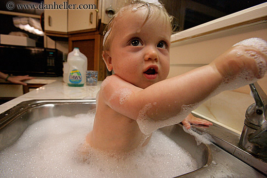 baby-sink-bath-02.jpg