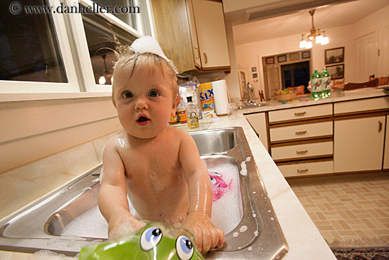 baby-sink-bath-04.jpg