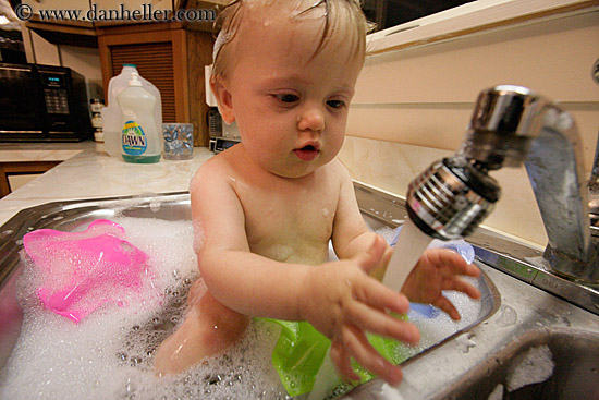 baby-sink-bath-06.jpg