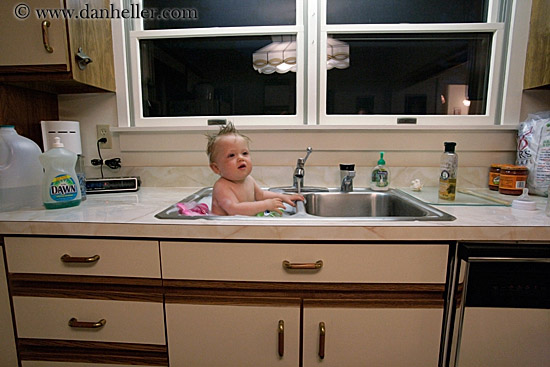 baby-sink-bath-07.jpg
