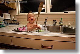 images/personal/Jack/IndyJune2005/SinkBath/baby-sink-bath-10.jpg