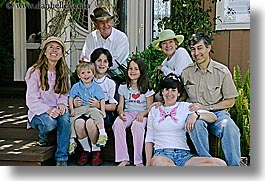 images/personal/MothersDay2007/family-portrait-01.jpg